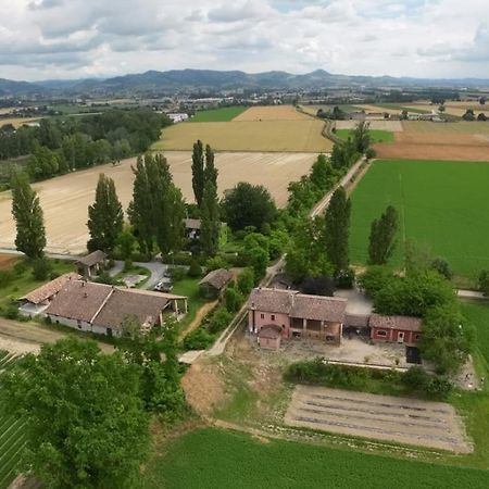 ווגרה Agriturismo Le Corti Della Gualdana מראה חיצוני תמונה