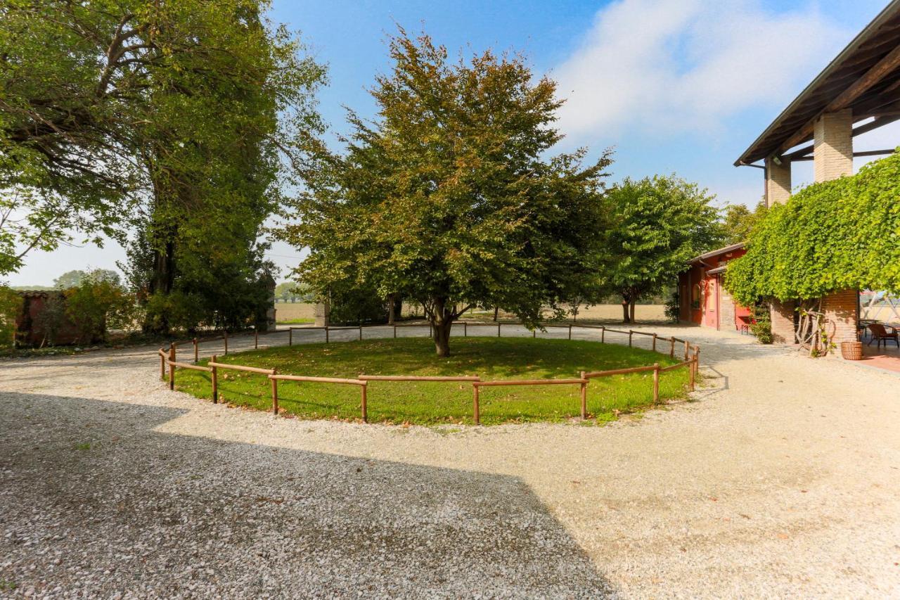 ווגרה Agriturismo Le Corti Della Gualdana מראה חיצוני תמונה